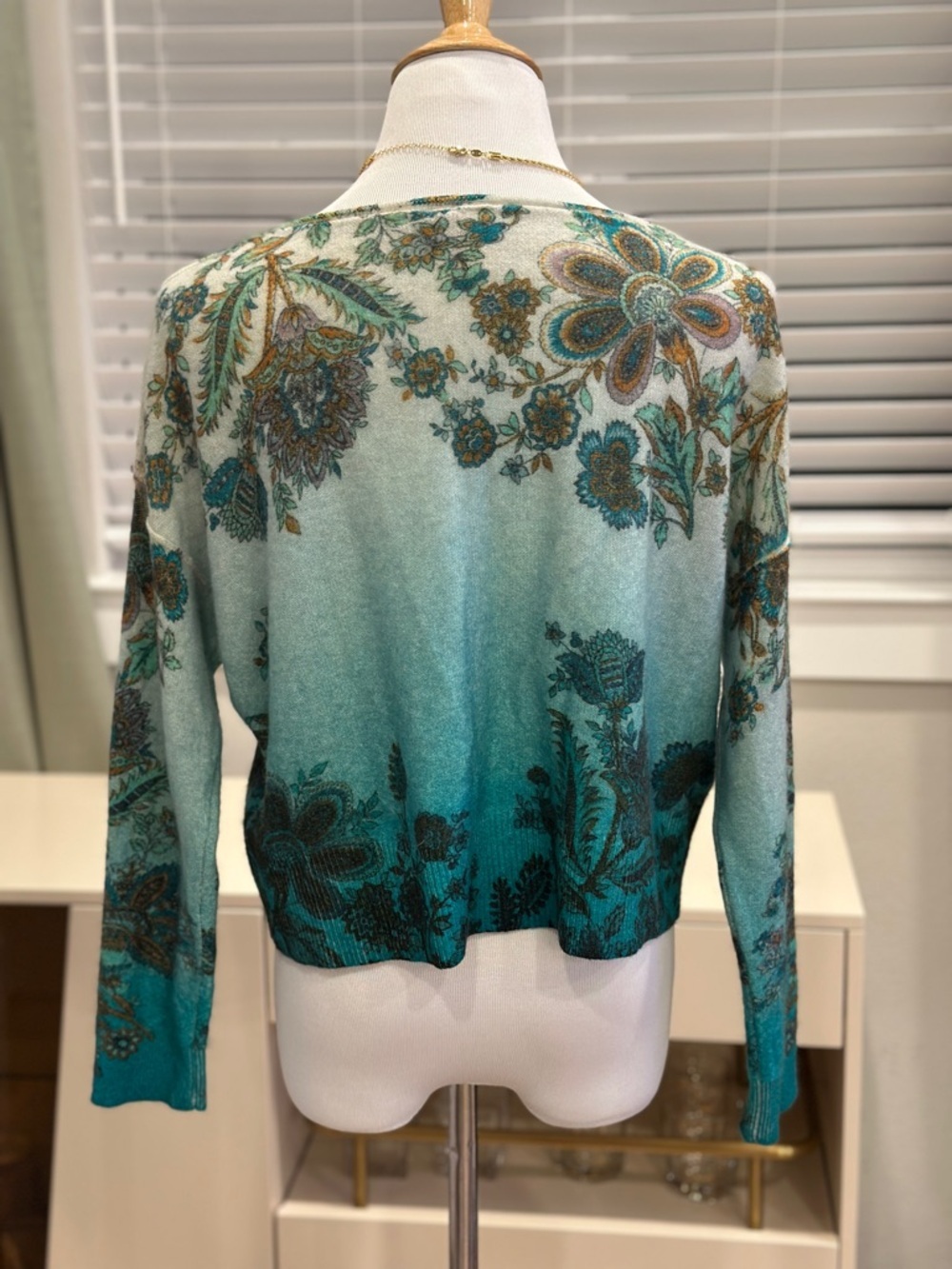 Pilcro Cashmere Teal Gradient Floral Long Sleeve Top - Picture 13 of 13